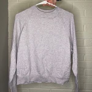 Women’s Medium Crewneck Sweater